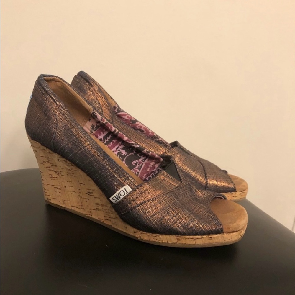 Toms metallic fabric peep toe wedges size 6.5